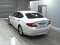 Nissan FUGA лот № 2162 оценка R  с аукциона в Японии 1