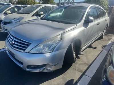 Nissan TEANA  с аукциона в Японии
