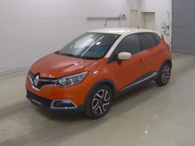 Renault Captur  с аукциона в Японии