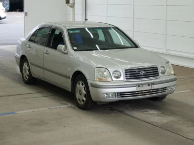 Toyota PROGRES  с аукциона в Японии