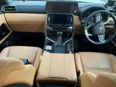 Lexus LX  с аукциона в Японии