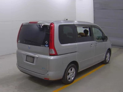 Nissan SERENA  с аукциона в Японии