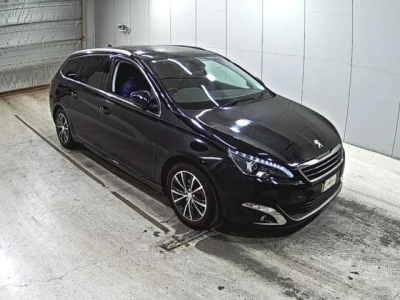 Peugeot 308  с аукциона в Японии