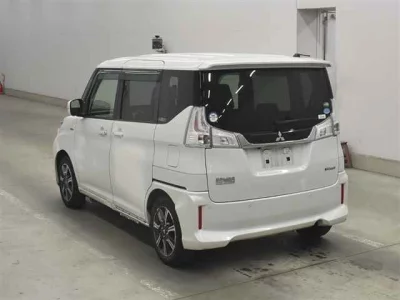 Mitsubishi DELICA D2