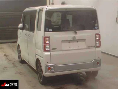 Daihatsu WAKE  с аукциона в Японии