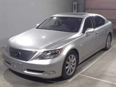 Lexus LS  с аукциона в Японии
