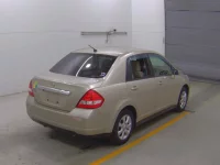 Nissan TIIDA LATIO лот № 8516 оценка 3  с аукциона в Японии 3