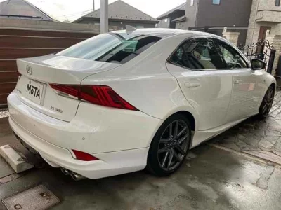 Lexus IS  с аукциона в Японии