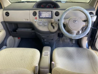 Toyota SIENTA  с аукциона в Японии