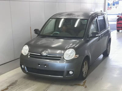 Toyota SIENTA  с аукциона в Японии