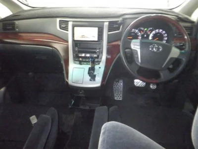 Toyota VELLFIRE  с аукциона в Японии