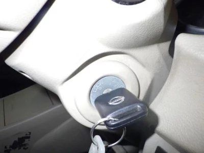 Nissan TIIDA LATIO  с аукциона в Японии