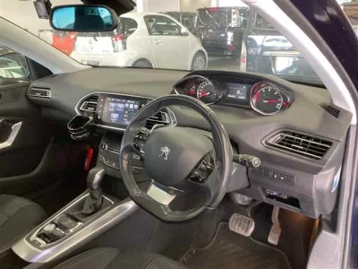 Peugeot 308  с аукциона в Японии