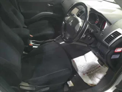 Mitsubishi OUTLANDER  с аукциона в Японии