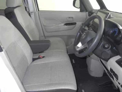 Nissan ROOX  с аукциона в Японии