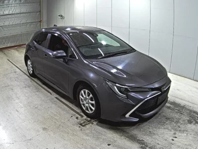 Toyota COROLLA SPORT  с аукциона в Японии
