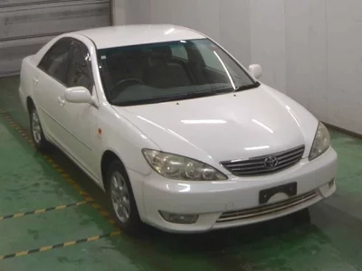 Toyota CAMRY  с аукциона в Японии