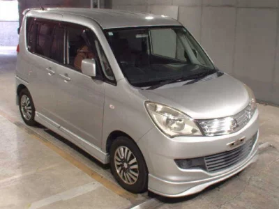 Mitsubishi DELICA D2