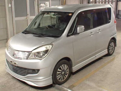 Mitsubishi DELICA D2