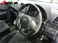 Toyota RACTIS лот № 2102 оценка 3.5  с аукциона в Японии 2