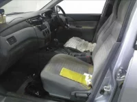 Mitsubishi LANCER VAN лот № 7155 оценка 3  с аукциона в Японии 2