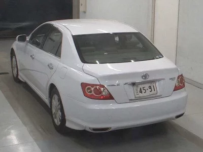 Toyota MARK X  с аукциона в Японии