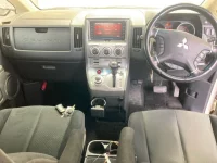 Mitsubishi DELICA D5 лот № 1251 оценка 3.5  с аукциона в Японии 3