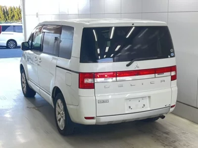 Mitsubishi DELICA D5  с аукциона в Японии