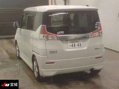 Mitsubishi DELICA D2