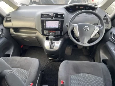 Nissan SERENA  с аукциона в Японии