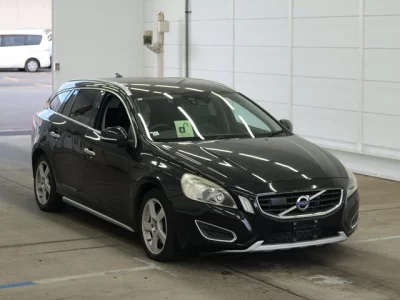 Volvo V60  с аукциона в Японии