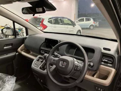 Honda FREED  с аукциона в Японии