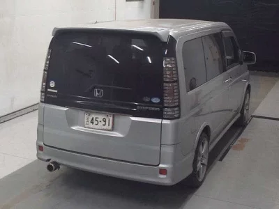 Honda STEP WAGON  с аукциона в Японии