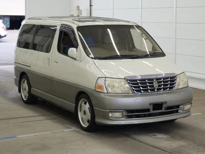 Toyota HIACE  с аукциона в Японии