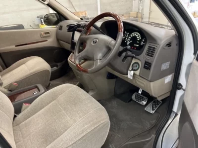 Toyota HIACE  с аукциона в Японии