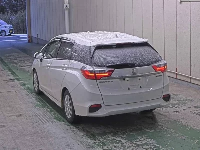 Honda SHUTTLE  с аукциона в Японии