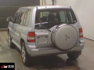 Mitsubishi PAJERO IO  с аукциона в Японии