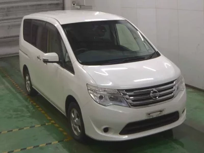 Nissan SERENA  с аукциона в Японии