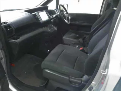 Honda STEP WAGON  с аукциона в Японии