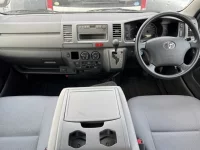 Toyota HIACE VAN лот № 6127 оценка RA  с аукциона в Японии 3