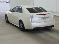 GM CADILLAC CTS лот № 2495 оценка 4  с аукциона в Японии 1