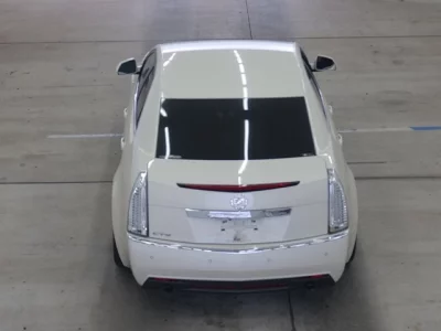 GM CADILLAC CTS  с аукциона в Японии