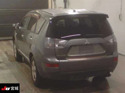 Mitsubishi OUTLANDER  с аукциона в Японии