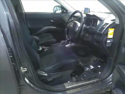 Mitsubishi OUTLANDER  с аукциона в Японии