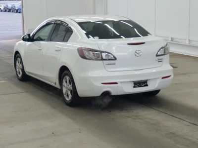 Mazda AXELA  с аукциона в Японии