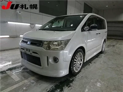 Mitsubishi DELICA D5