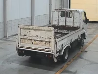 Toyota DYNA лот № 7001 оценка RB  с аукциона в Японии 1