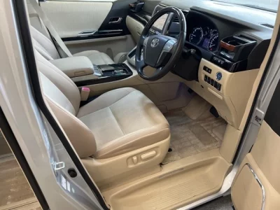 Toyota VELLFIRE  с аукциона в Японии