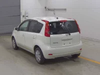 Nissan NOTE лот № 13 оценка 4  с аукциона в Японии 1