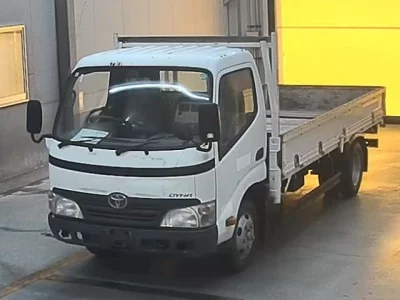 Toyota DYNA  с аукциона в Японии